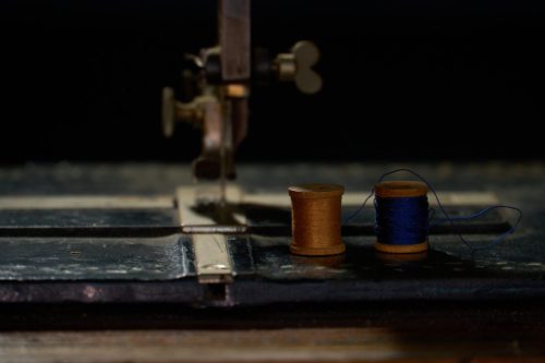 STILLEVEN OUDE NAAIMACHINE 